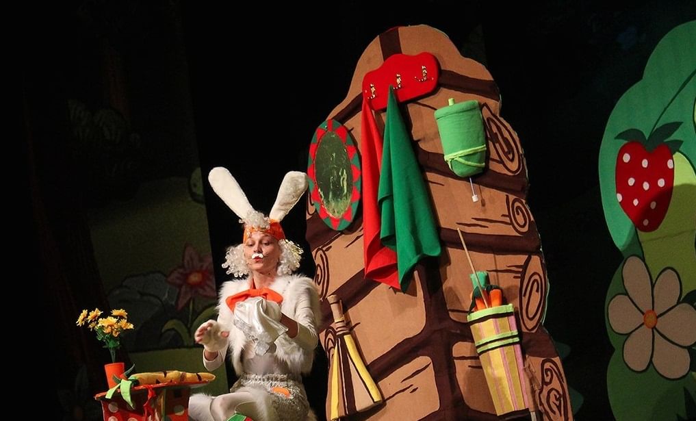 заяц для театра. театр андрея фартушного зайцы. спектакль для детей зайцы. детский спектакль зайцы. детский театр андрея фартушного.