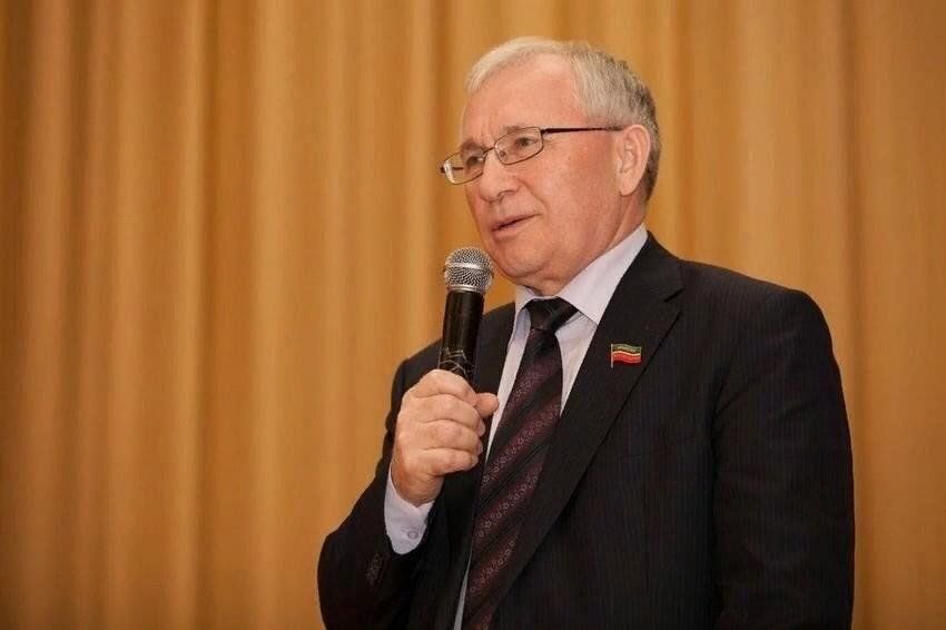 Разил. Разил вәлиев. Разил вәлиев. Разил вәлиев. Разил.