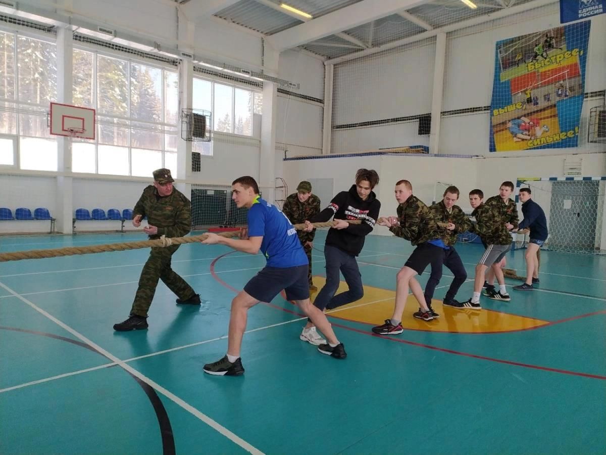 А ну ка парни. Юнармейский отряд Гром. Юнармейские спортивные залы в школе. А ну-ка парни соревнования. Спортивные соревнования а ну-ка парни в школе.