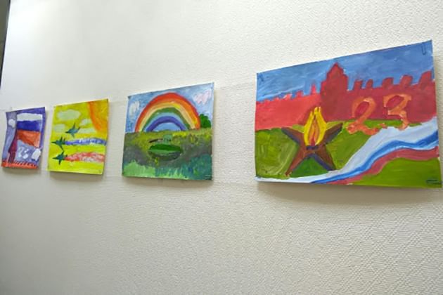 Выставка рисунков к 23 февраля