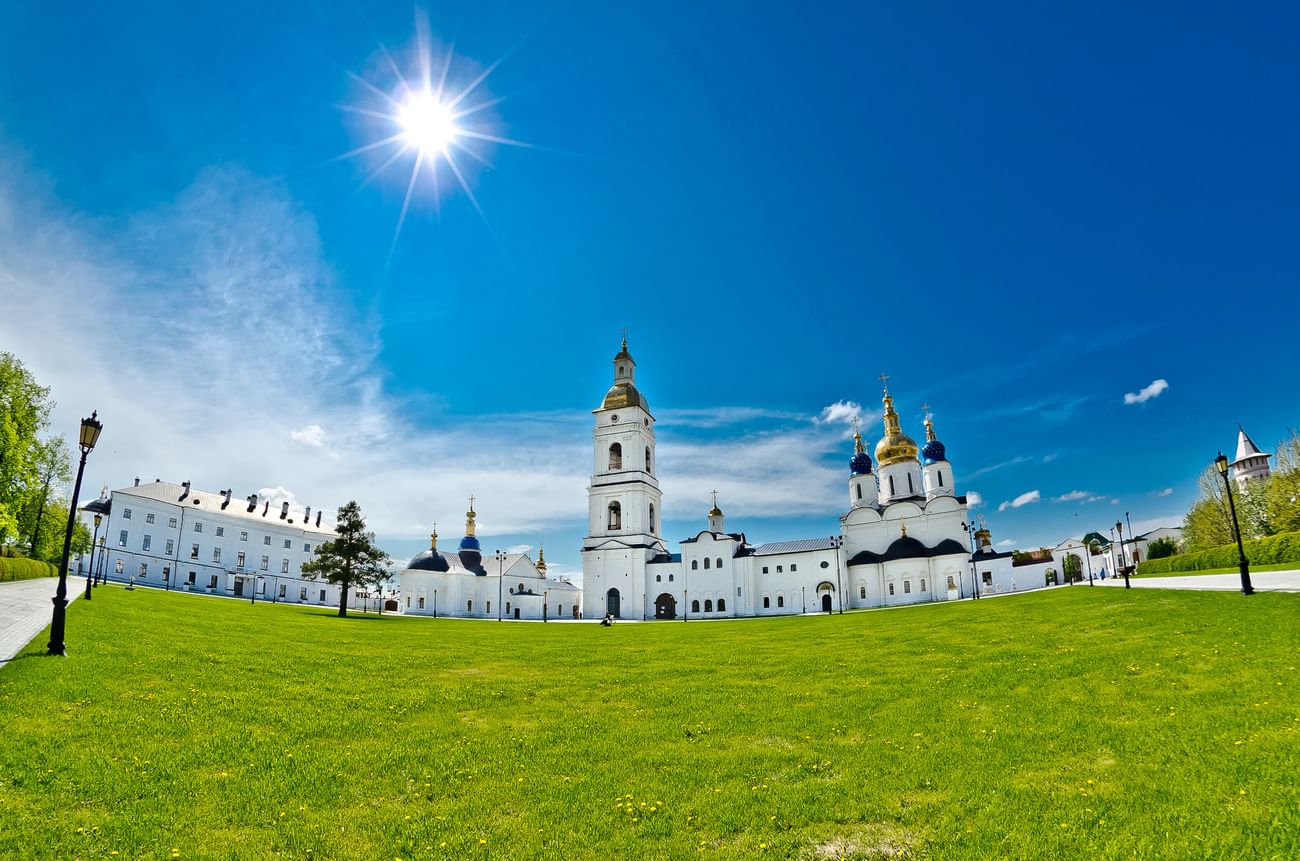 Тобольский кремль. Тобольск Кремль лето. Тобольский Кремль панорама. Тобольск Кремль экскурсии.