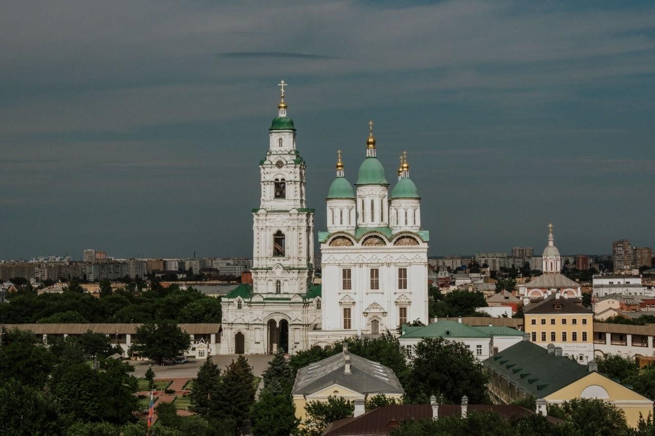 Астраханский кремль. Историко-архитектурный комплекс «Астраханский Кремль». Астраханский Кремль в 2022г. Россия Кремль. Надпись Астраханский Кремль.