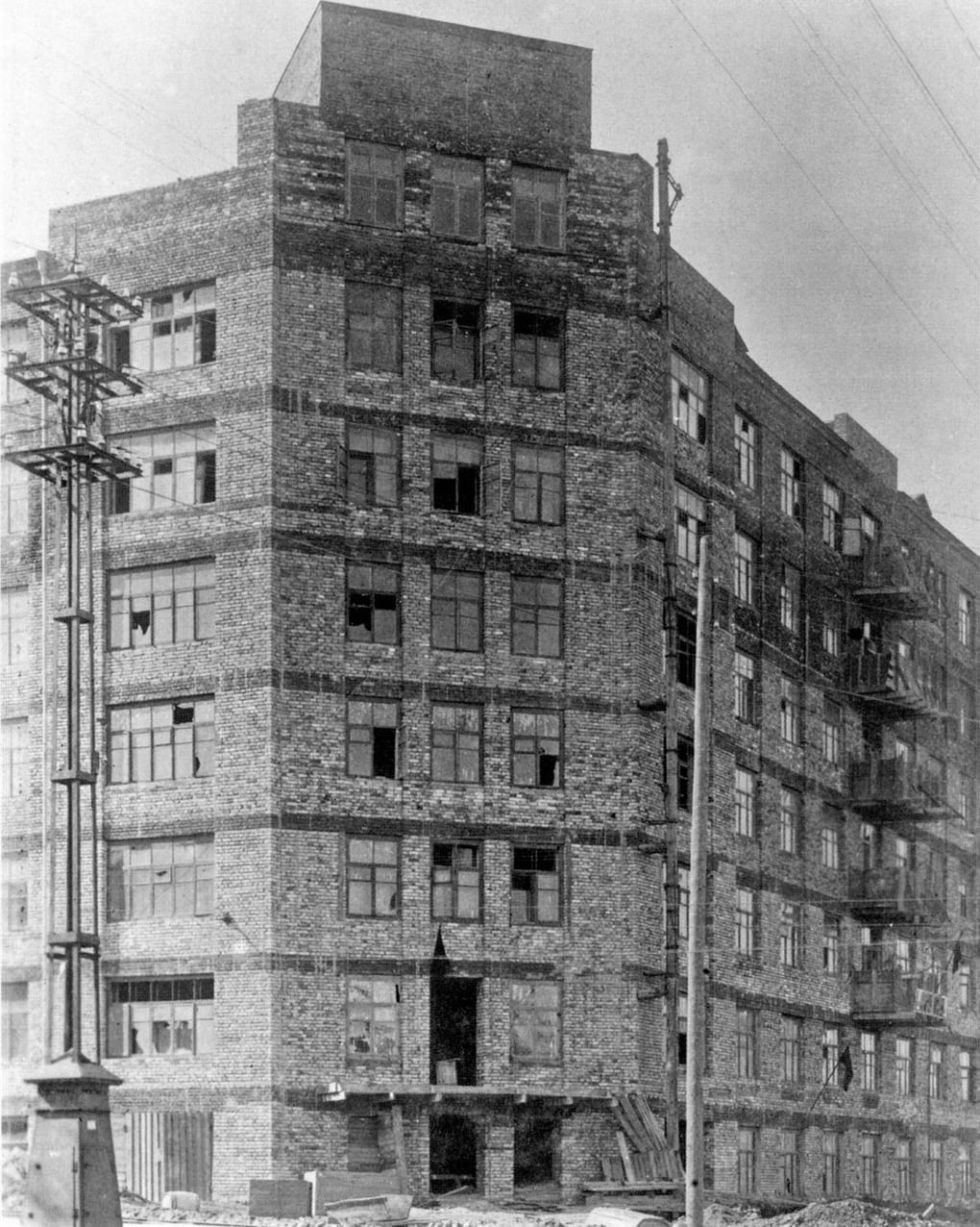 Строительство гостиницы «Центральная», Пермь. с 1931 по 1933. Фотография: Toshishiro / <a href="https://commons.wikimedia.org/w/index.php?curid=61129271" target="_blank" rel="noopener">commons.wikimedia</a> / Public Domain