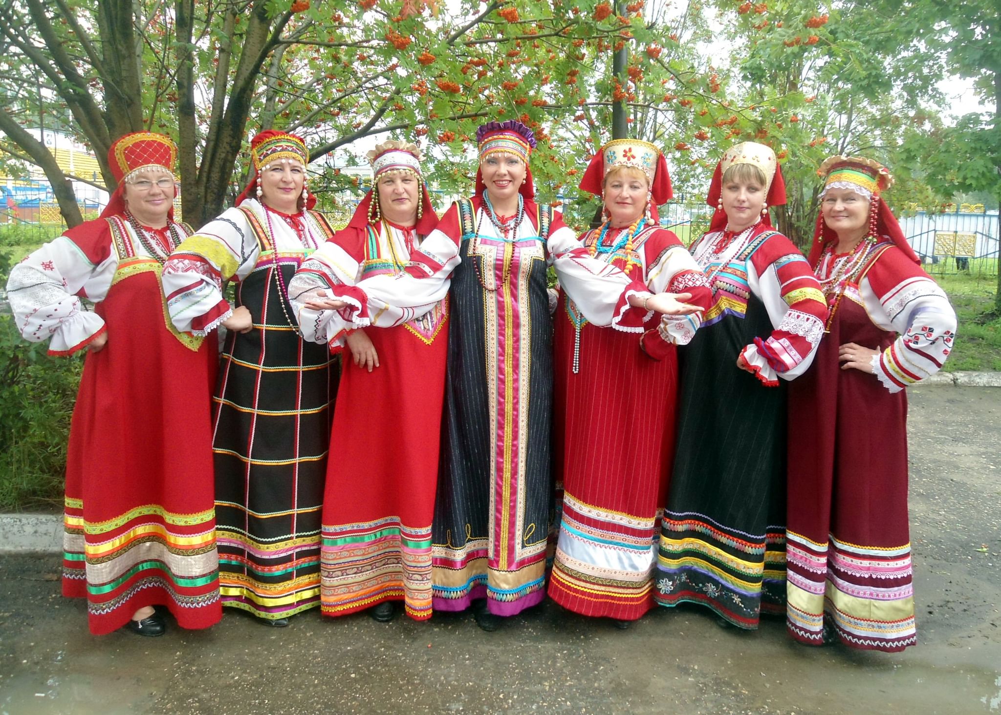 Народный фольклор песни. Русский народный ансамбль. Современный фольклор. Русский музыкальный фольклор. Фольклорная композиция.