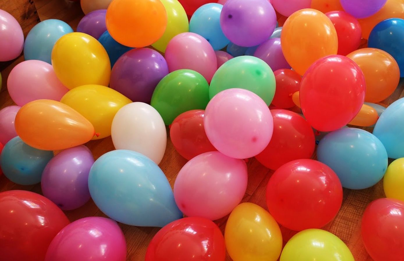 Включи воздушных шариков. Разноцветные шарики. Яркие воздушные шары. Воздушный шарик. Шарики цветные воздушные.