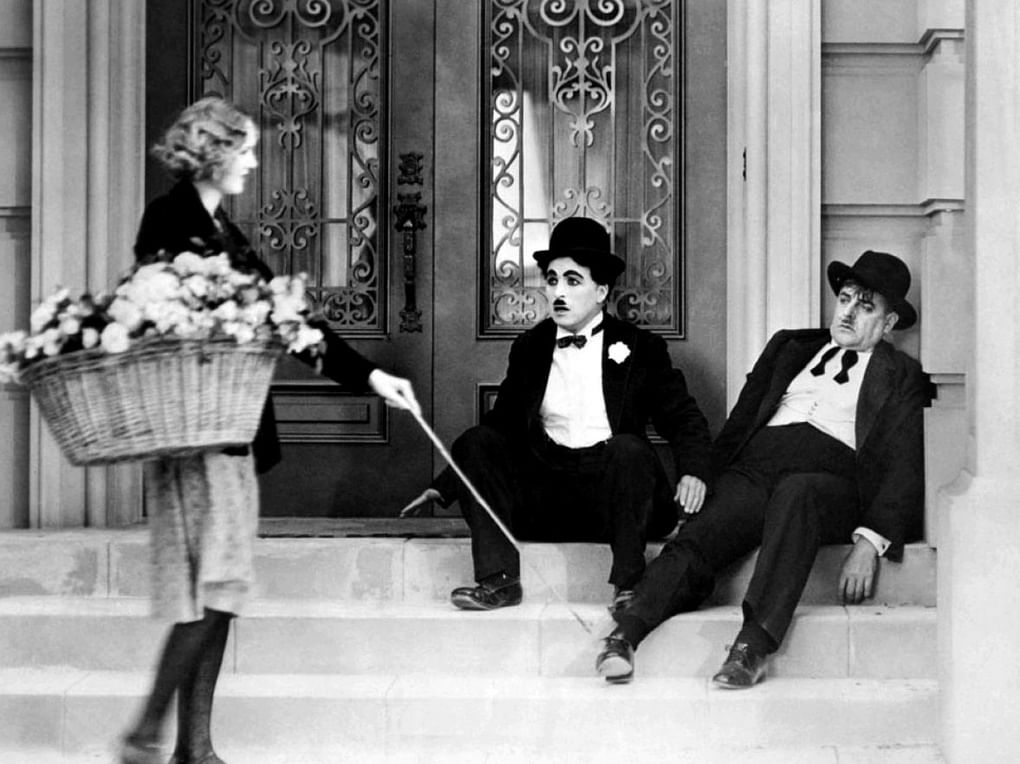 Кадр из художественного фильма Чарли Чаплина «Огни большого города» (1931)