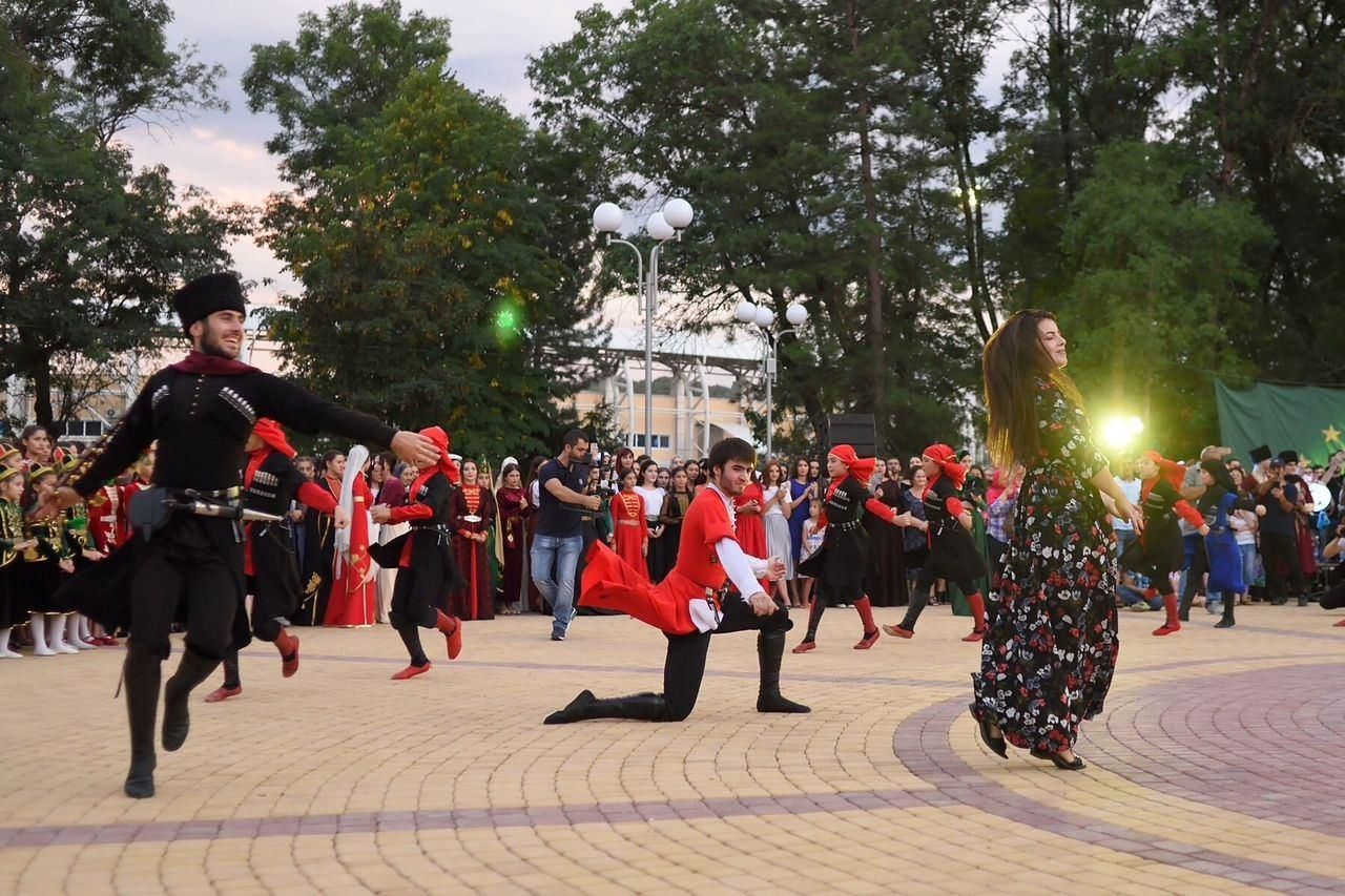 Черкесске хиты. Адыгэ Хасэ Республики Адыгея. Адыгейцы Майкоп. Кiэн джэгу. Черкесский джэгу.