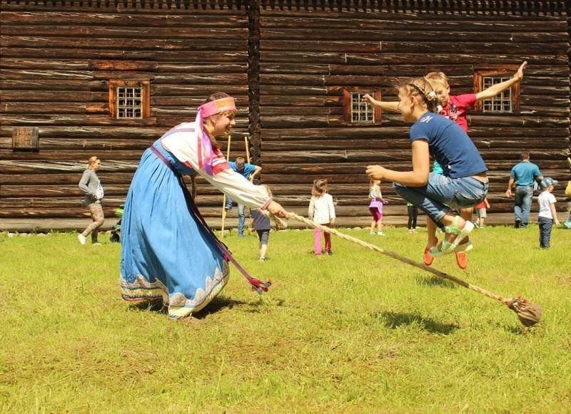 Играй русскую. Народные забавы. Народные игры. Праздник народных игр. Русские забавы..