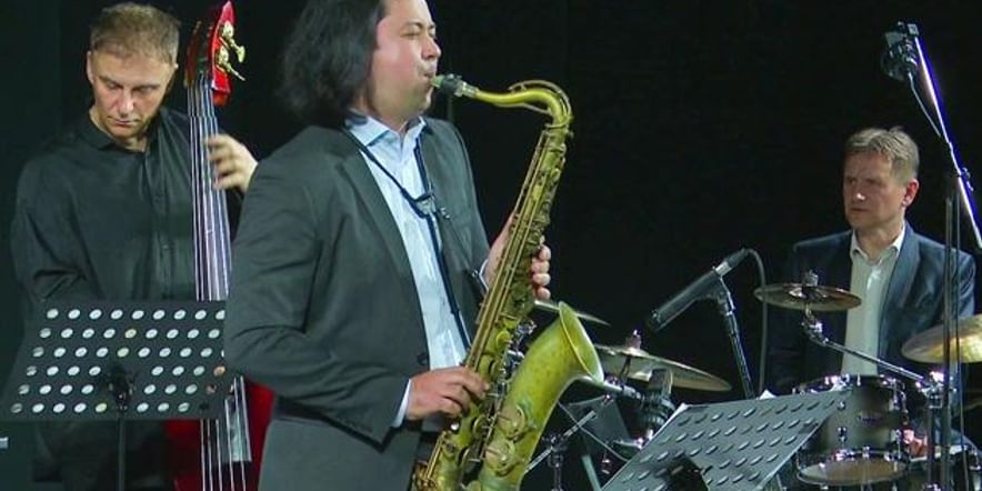 Основное изображение для события Концерт «Джазовая среда в Екатерининском собрании»