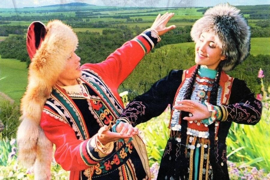 Башкиры народ фото национальный костюм Мастерская радости "Национальный костюм башкирского народа" 2023, Белорецкий рай