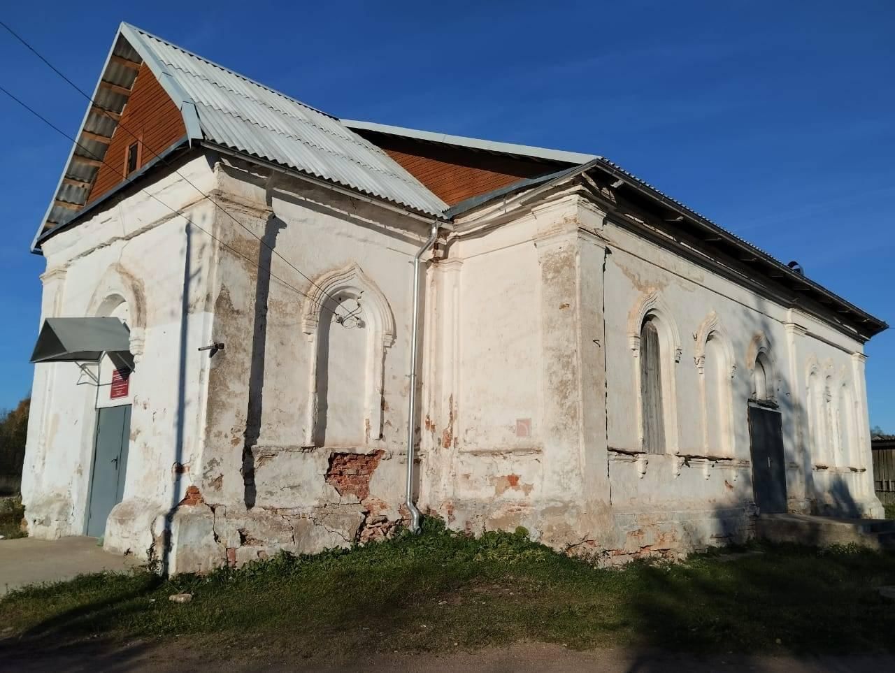 Дрегли новгородская область. Дрегельский храм. Дрегельский район Новгородской. Любытино Церковь. Сайт деревни Дрегли.