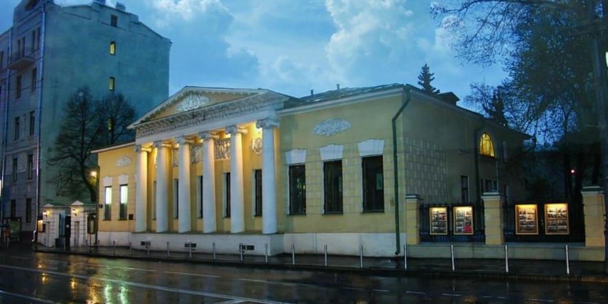 Основное изображение для события Дом Лопухиных как пример русского ампира