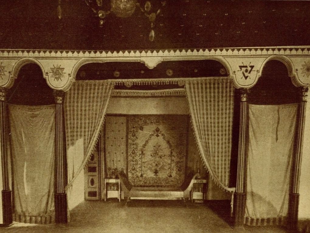 Спальная комната Екатерины II. 1910–1912. Бахчисарай, Республика Крым. Фотография: pastvu.com