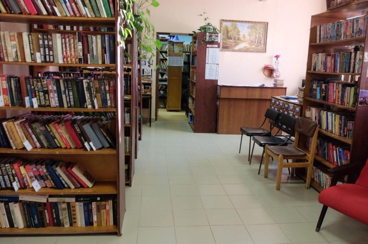 Вознесенская библиотека. Книжная выставка андрея вознесенского в библиотеке. Вознесенская сельская библиотека солнечная 4а. Вознесенская центральная библиотека. Кадомская детская библиотека.