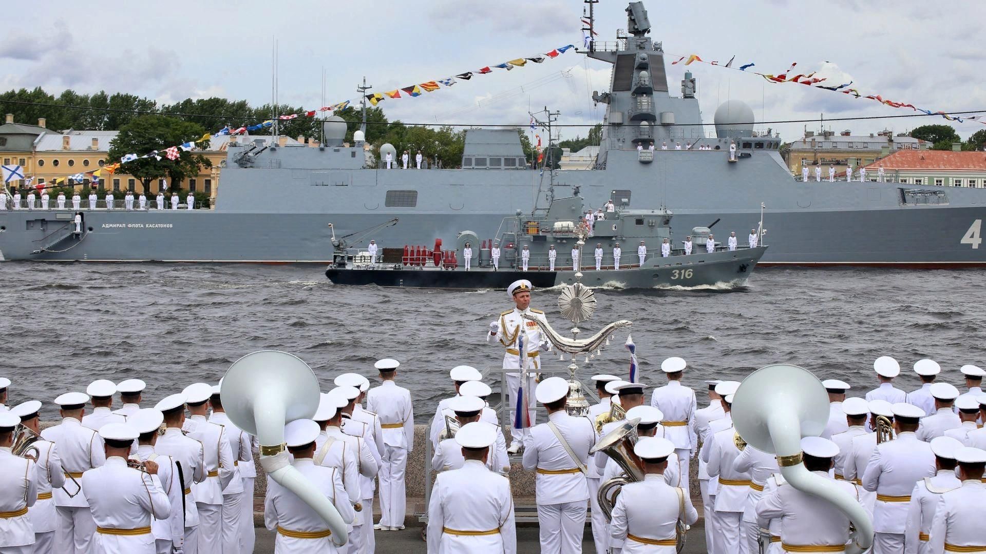 Военно морской флот сейчас. ВМФ России 2022 парад. Парад ВМФ В Санкт-Петербурге 2022. Военно-морской парад в Санкт-Петербурге 2021. Парад ВМФ В Питере.