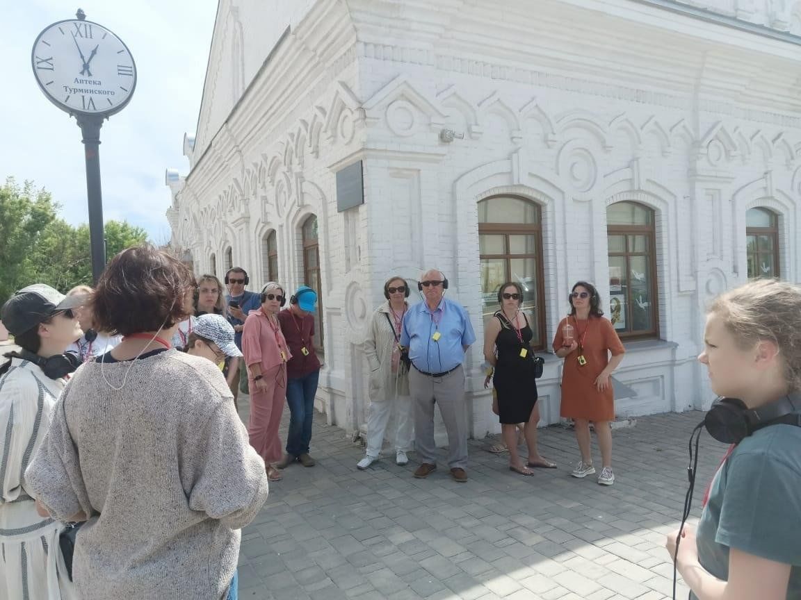 Пешеходная экскурсия «Дома. Люди. Истории» с посещением фотовыставки в  Свободной галерее 2024, Старый Оскол — дата и место проведения, программа  мероприятия.