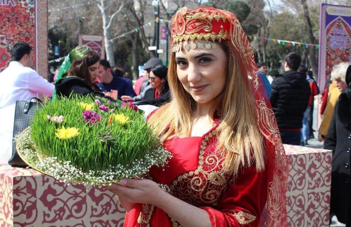 Девушка байрама