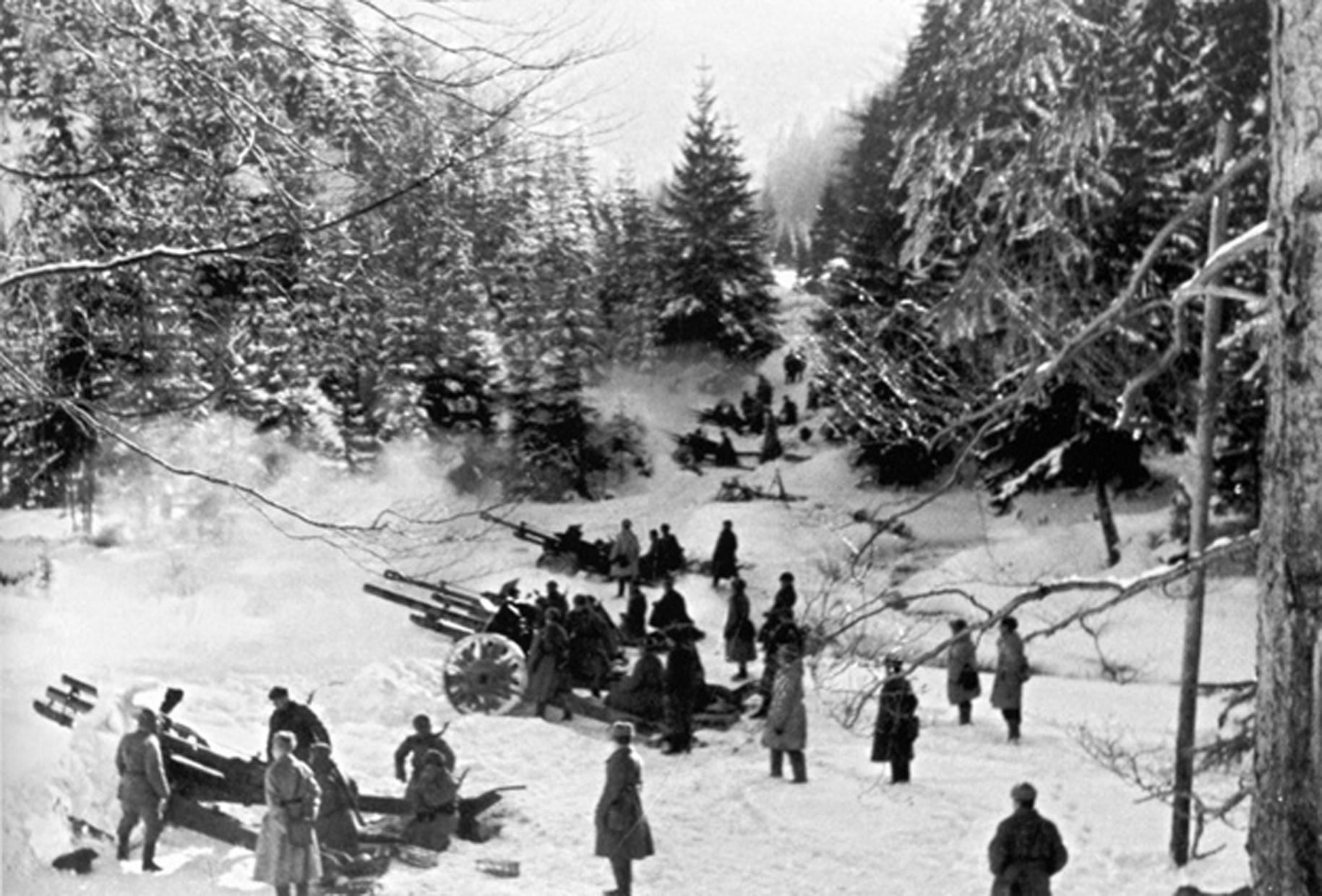 Зимнее наступление. Западно-Карпатская операция 1945. Днепровско-Карпатская наступательная операция. Днепро-Карпатская операция 1944. Западно-Карпатская стратегическая наступательная операция 1945.