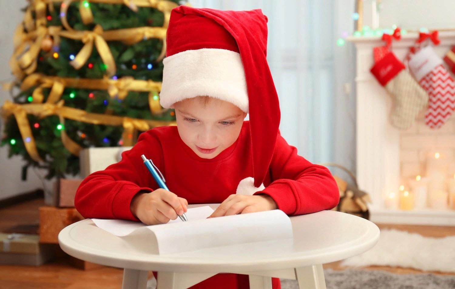 Дети пишут письма деду морозу. Дети пишут письма деду морозу. Детское письмо деду морозу. Дети пишут письма деду морозу. Дети пишут письма деду морозу.
