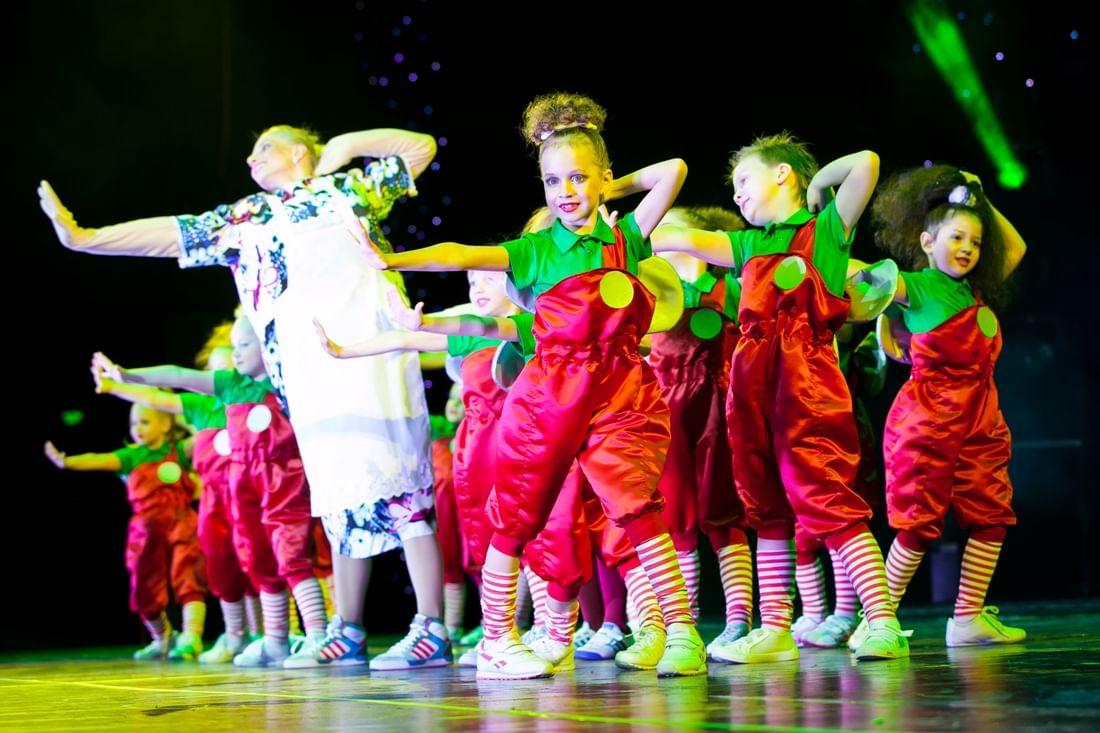 Детский современный танец под музыку. Школа Тодес. Тодес танцы Аллы духовой дети. Тодес танцы для детей Москва. Тодес костюмы.