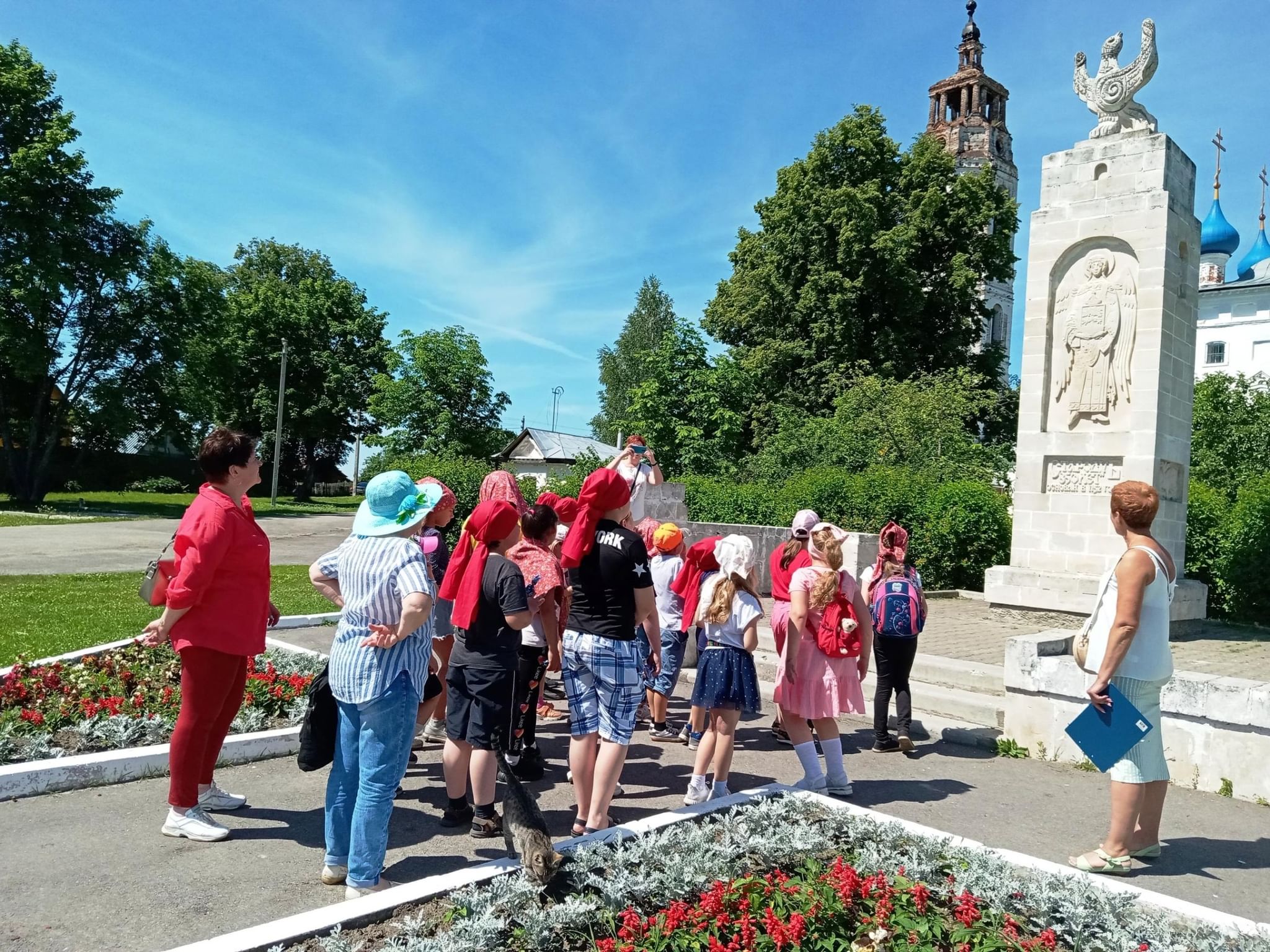 Новости стародуб. Стародуб экскурсия. Стародуб Ковровский район. Памятник Фёдору Стародубского Ковровский район. Клязьмогородецкая школа фото.