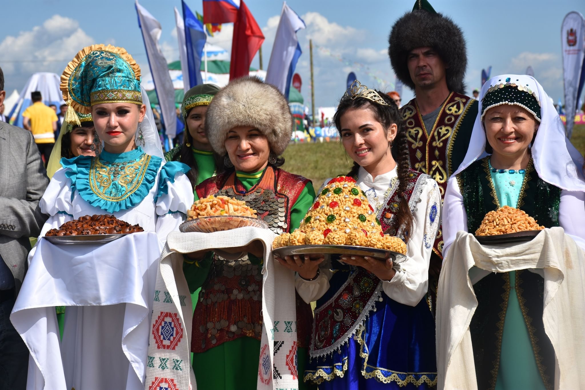 День башкира. Национальные праздники Башкиров Сабантуй. Сабантуй у Башкиров. Традиции народов Башкортостана Сабантуй. Праздник Сабантуй в Башкирии.