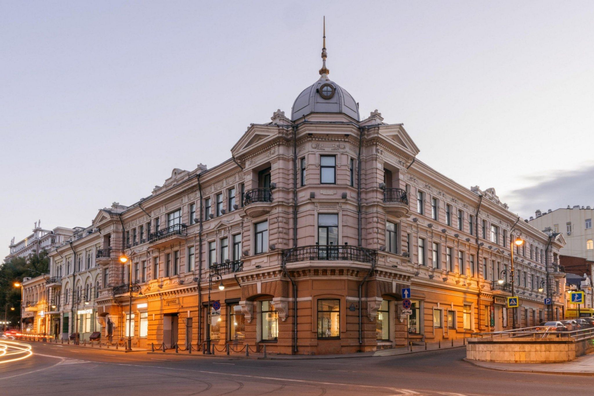 Главный корпус Музея-заповедника истории Дальнего Востока им. В.К. Арсеньева  — Владивосток, ул. Светланская, д. 20. Подробная информация о музее:  расписание, фото, адрес и т. д. на официальном сайте Культура.РФ