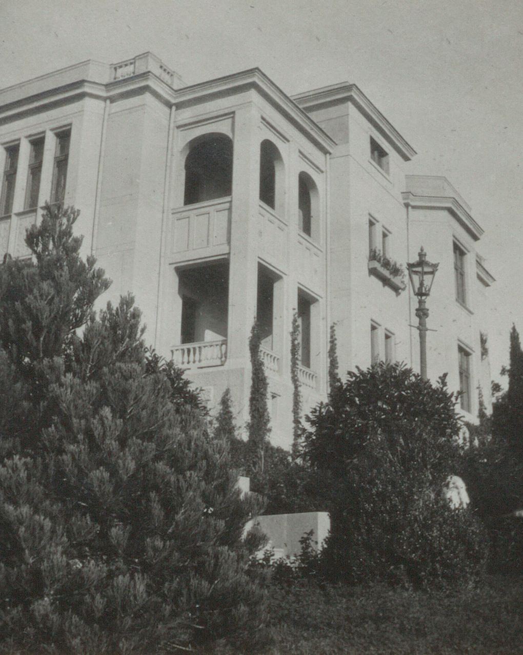 Николай Краснов. Малый (Детский) дворец в имении Ай-Тодор. 1900-е годы. Из личного фотоальбома великой княгини Ксении Александровны. Фотография: Государственный архив Российской Федерации, Москва