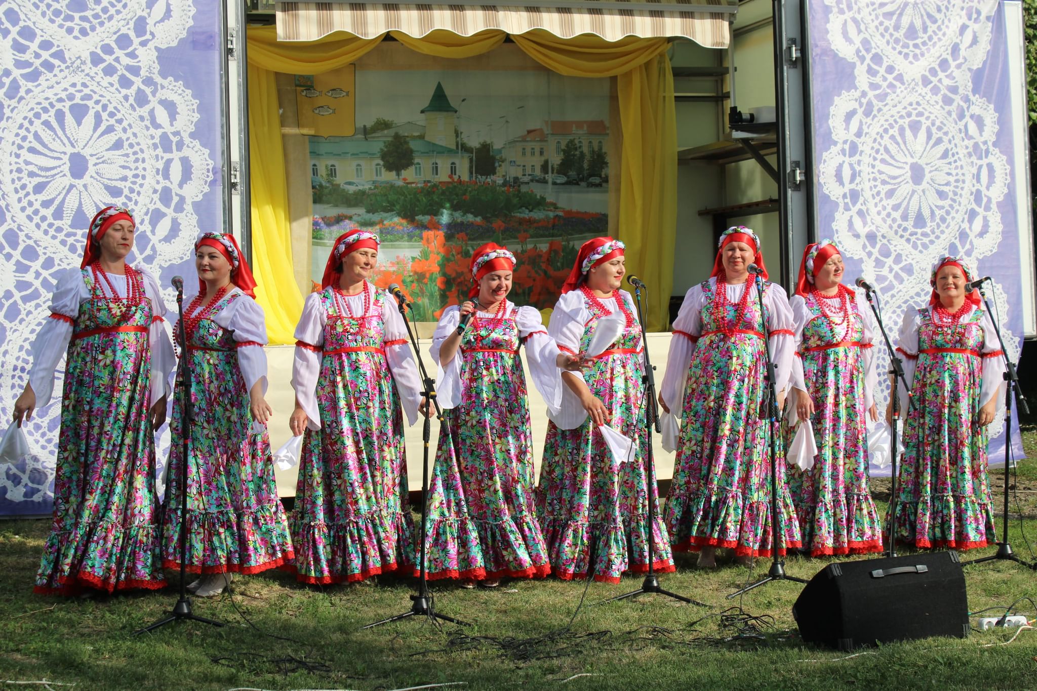 Концерты в росси. Русские песни выездной концерт.