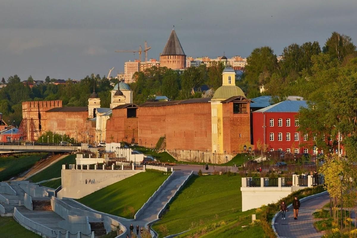 Дата смоленского. Набережная Смоленск экскурсия. Смоленск улица большая Краснофлотская набережная. Смоленск 2021. Смоленск 2021 фото.