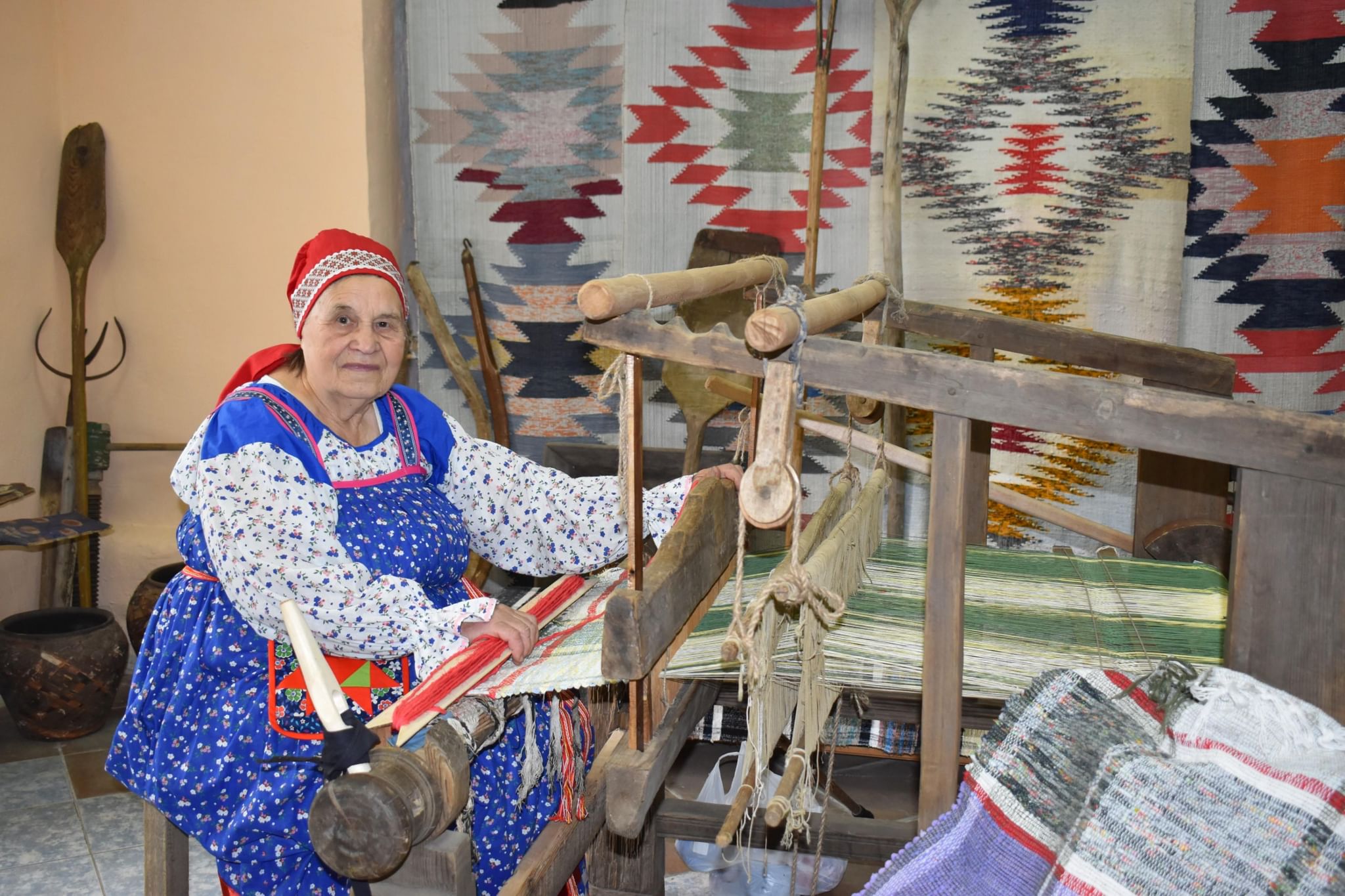 Промыслы свердловской области. Народные промыслы Свердловской области. Ремесло Свердловской области. Народные Ремесла Свердловской области.