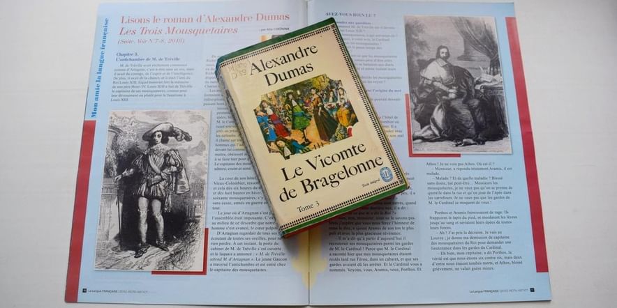 Основное изображение для события Книжная выставка «Исторические романы Александра Дюма: короли, маркизы, мушкетёры»