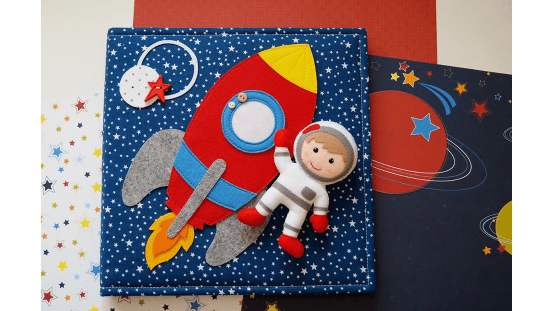 Работы ко дню космонавтики в детский сад. Поделка ко Дню космонавтики. Поделки на тему космос. Поделка на день Космонафтик.