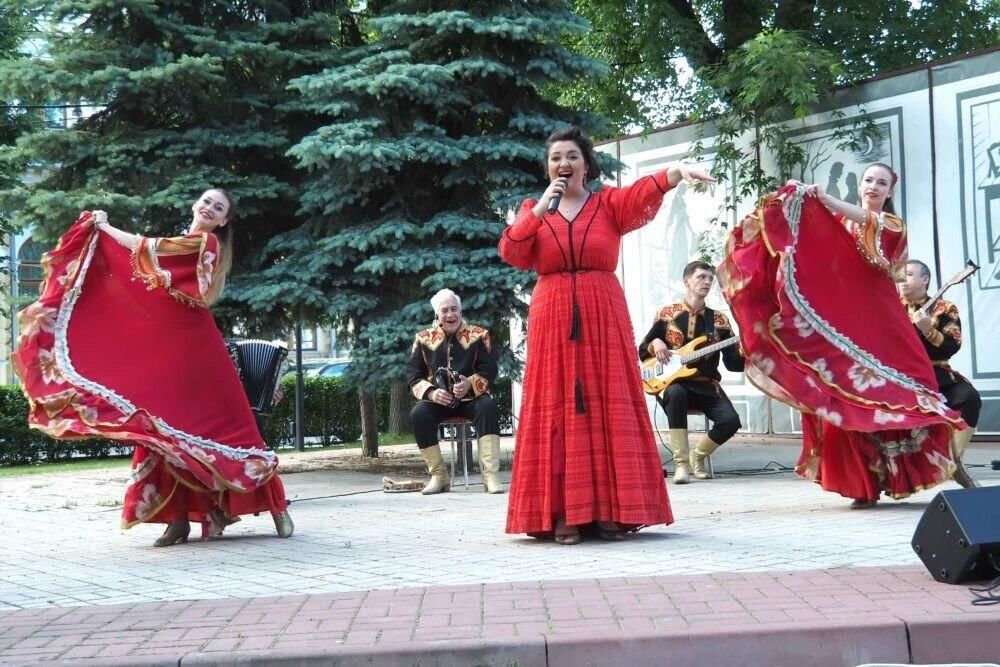 Песня чирковой. Воронежская филармония ансамбль Отрада.