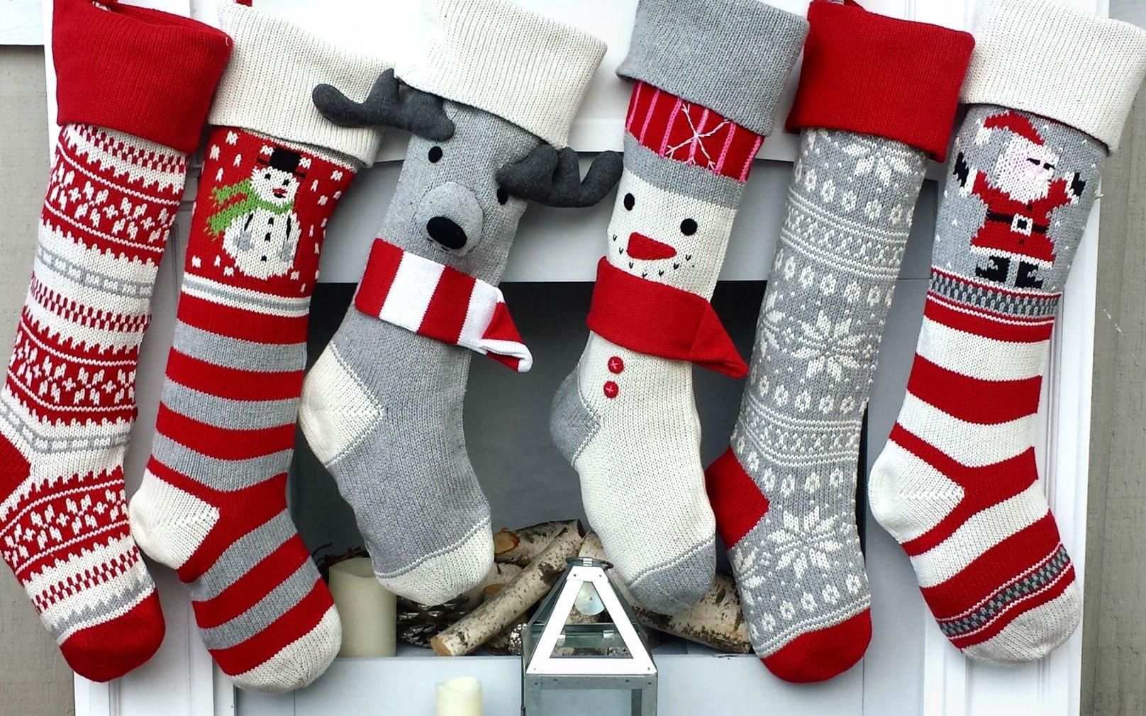 Носочки на 4 года. Новогодние носки. Рождественские носки. Новогодние носки для подарков. Рождественский носок.
