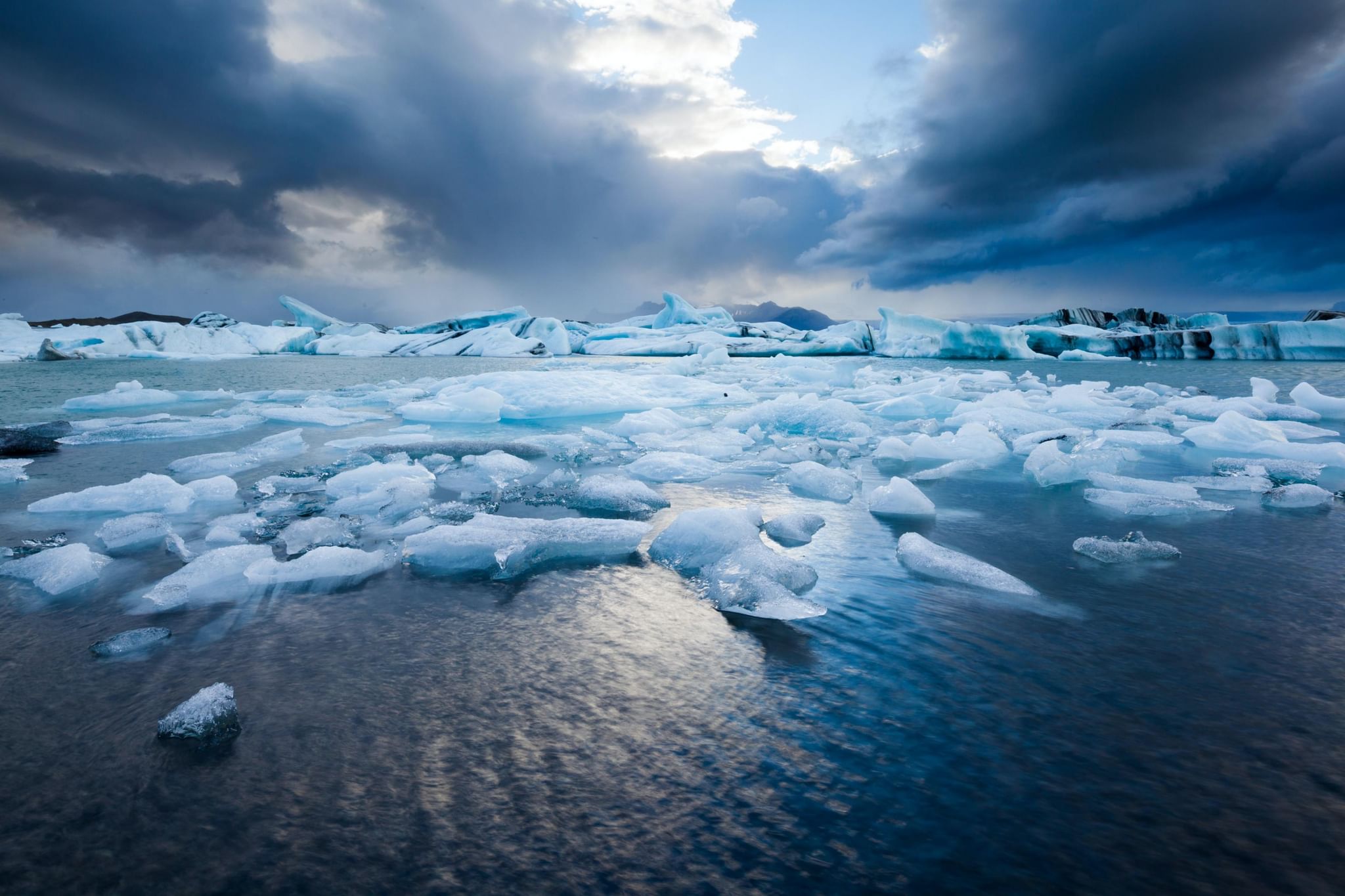 Экологические проблемы северного ледовитого океана. Таяние ледников в Арктике. Глобальное потепление парниковый эффект таяние ледников. Климат Северного Ледовитого океана. Глобальное потепление ледники тают.