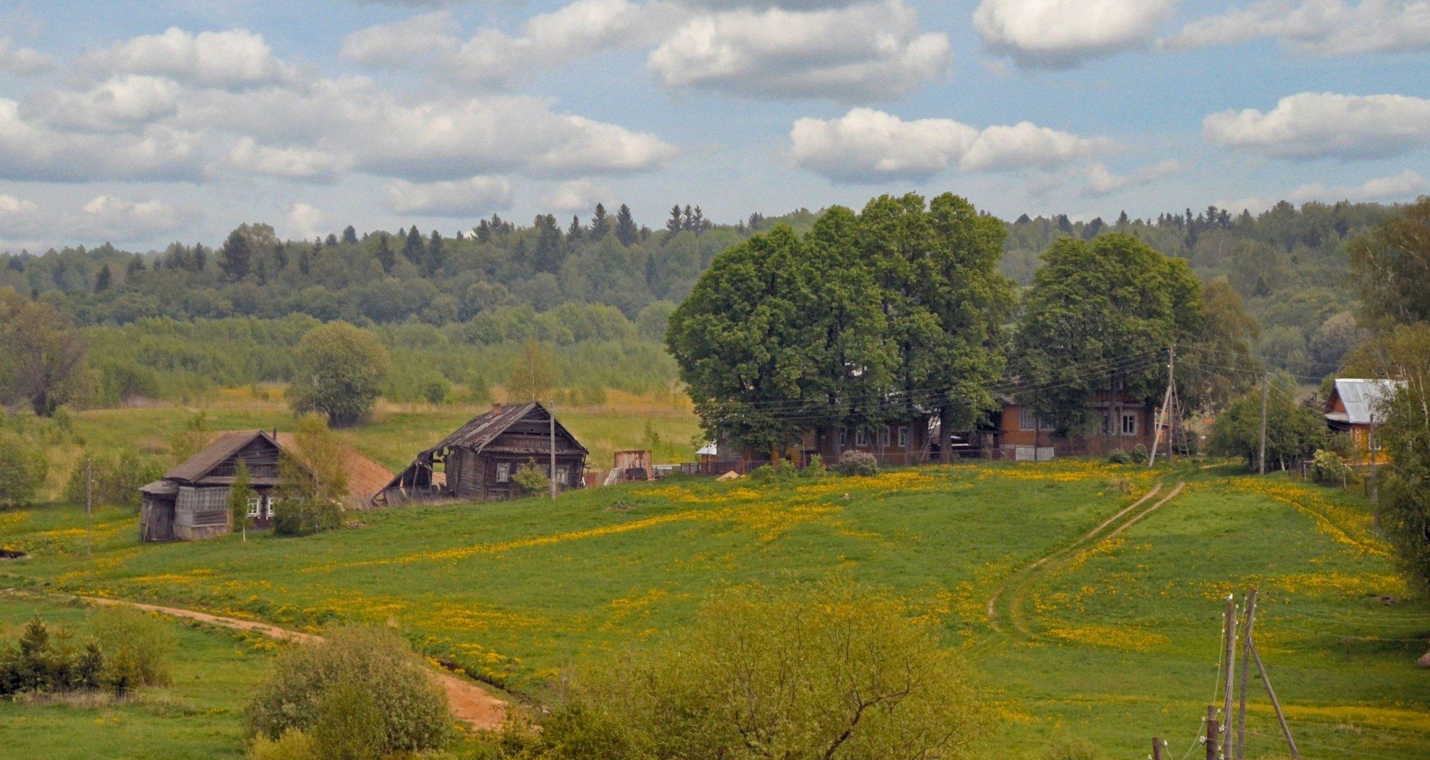 На окраине села на пригорке огэ