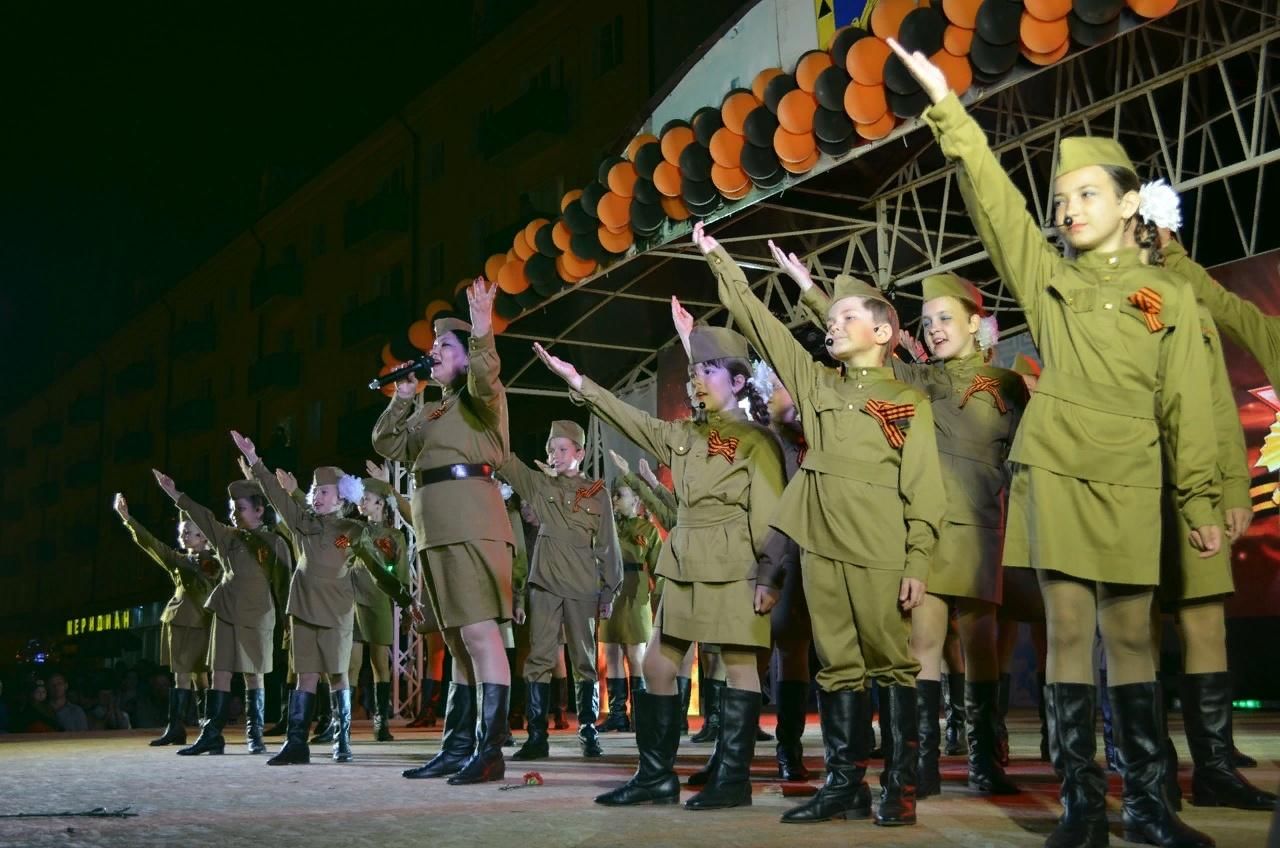 9 мая кумертау 2024. Концерт 9 мая. Концертная программа помним сердцем. 9 Мая праздник концерт. Концертная программа Кумертау 9 мая.
