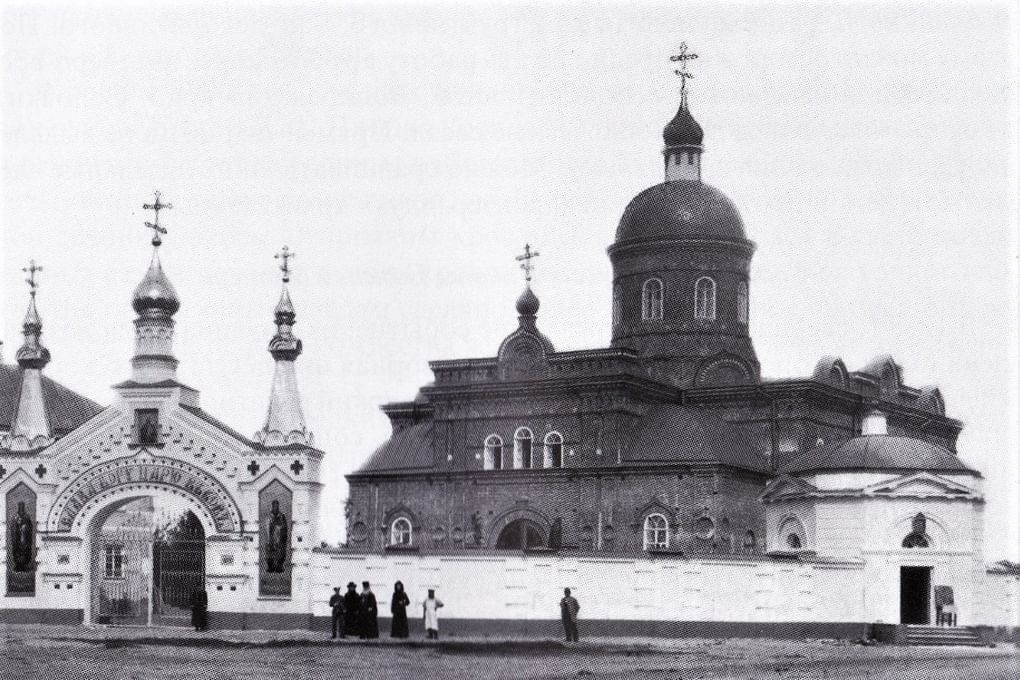 Собор Старорусской иконы Божией Матери, Старая Русса, Новгородская область. 1892. Фотография: <a href="https://commons.wikimedia.org/w/index.php?curid=18421799" target="_blank" rel="noopener">commons.wikimedia</a> / Public Domain