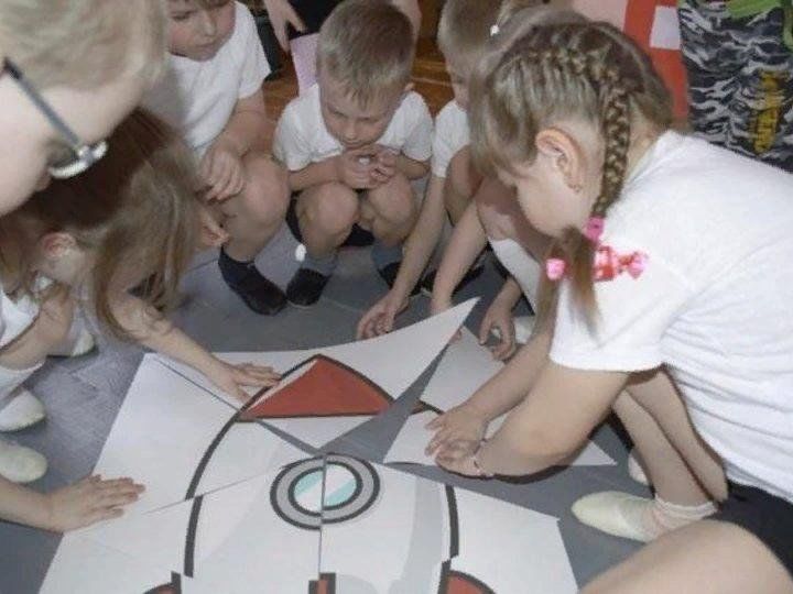 Квест для детей старшей группы. Квест космическое путешествие в старшей группе. Квест игра к Дню космонавтики для школьников. Квест приуроченный ко Дню космонавтики. Квест игра космическое путешествие старшая группа.