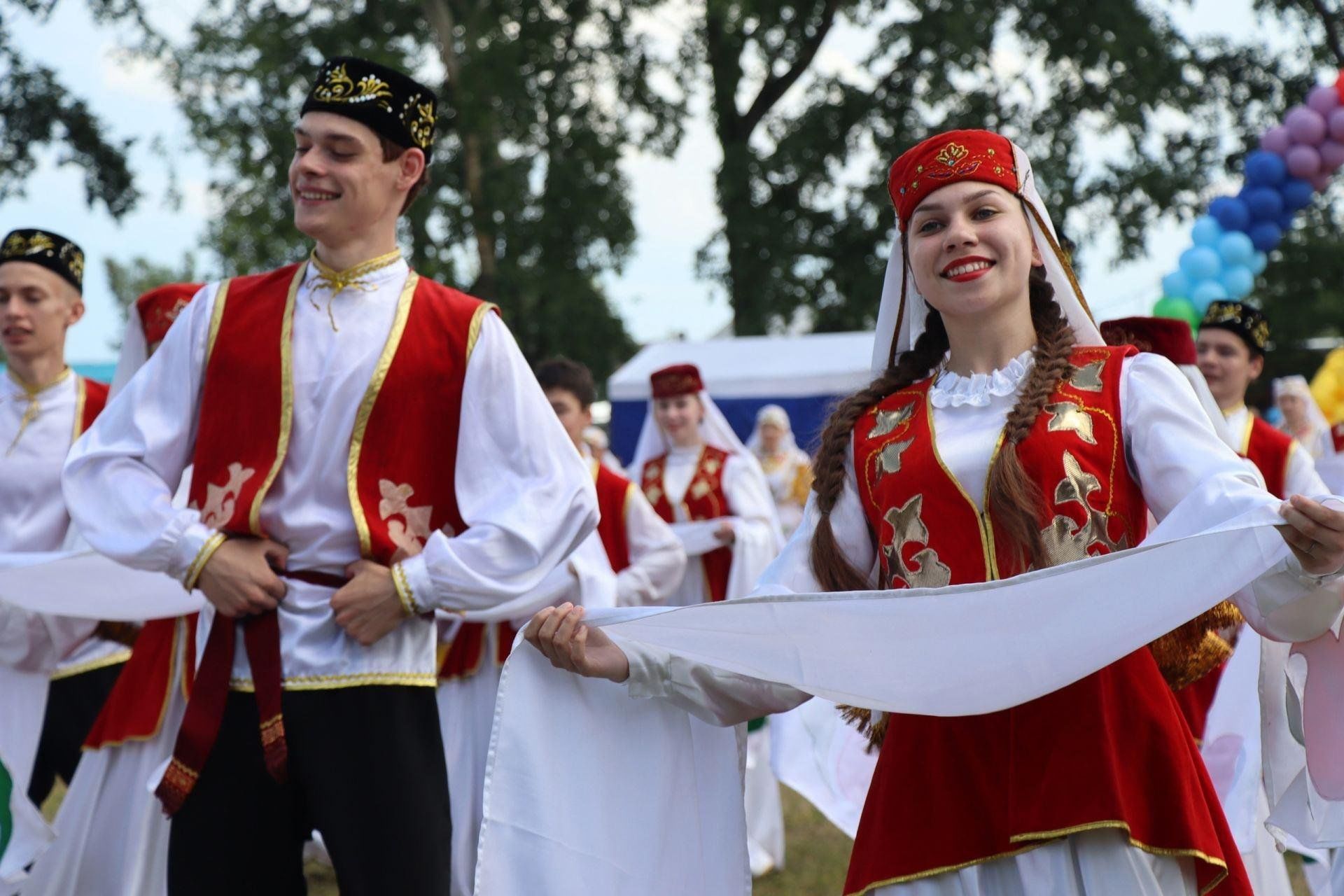 Год национальных культур и традиций в татарстане. Народы Татарстана. Дружба народов Татарстана. Национальная культура и традиции в Татарстане 2023. Этнопарк Дружба народов татары.