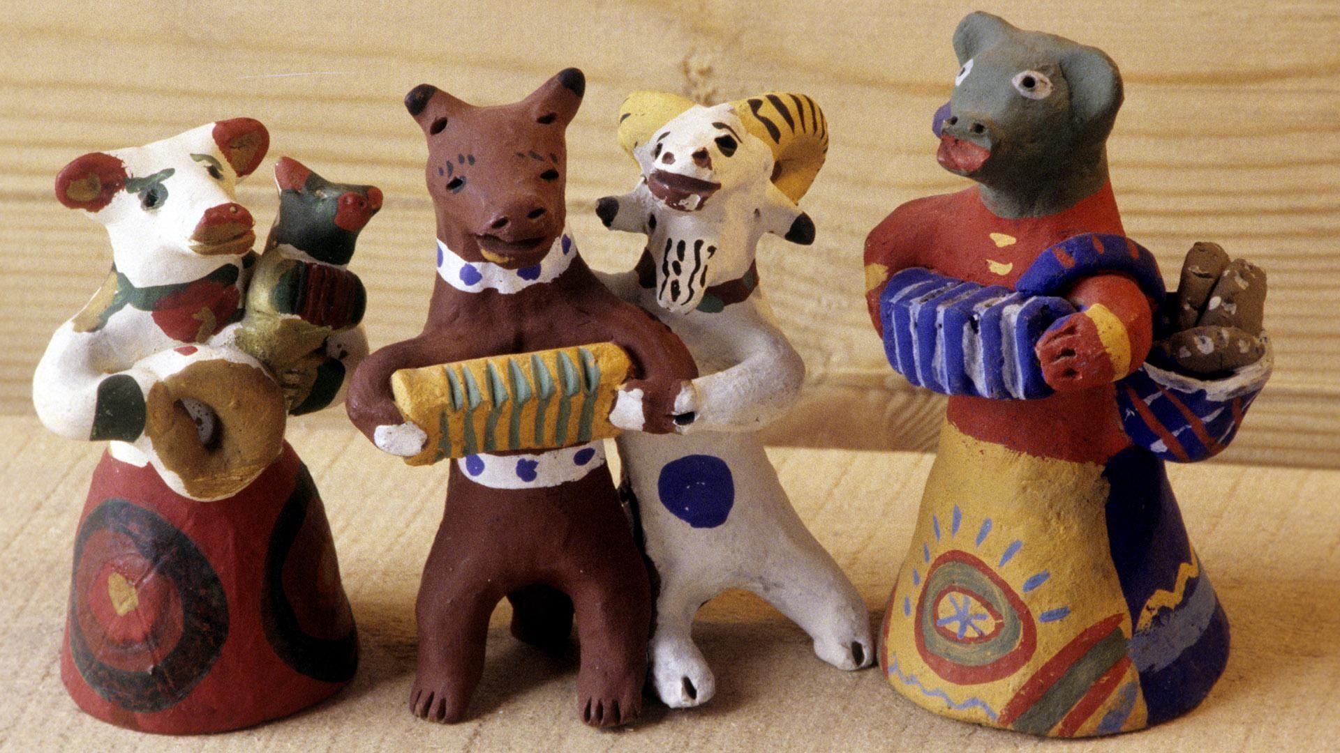 Глиняная игрушка для музицирования. Народная глиняная игрушка Каргопольская. Народные промыслы Каргопольская игрушка. Каргопольская глиняная игрушка. Каргопольская глиняная игрушка медведь.