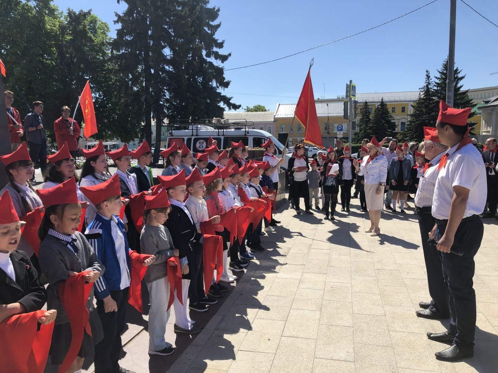 Фотографии с днем пионерии