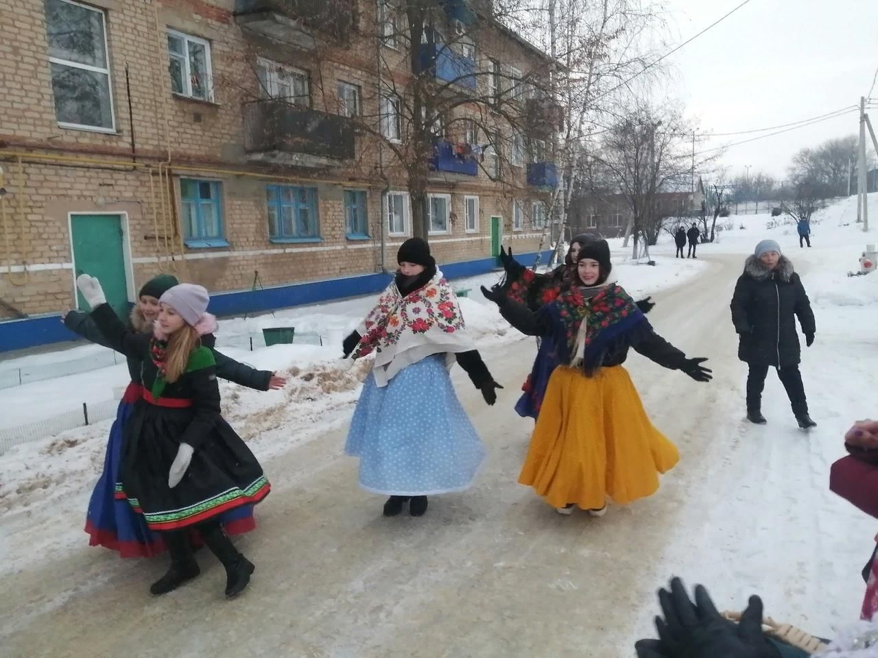 Сеют посевают в какой день. Сеем веем посеваем с новым годом поздравляем на Украине. 7 Веем посеваем с новым годом поздравляем. Сеем веем посеваем. Сею Бею посеваем с новым годом поздравляем Хозяюшка выходи.