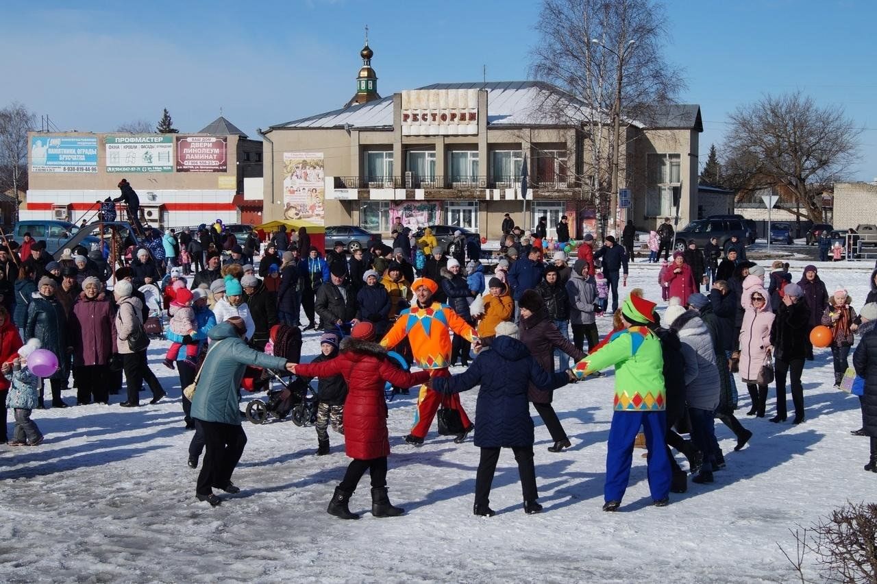 Погода шатки на 10. Шатки. Шатки зимой. День поселка Шатки. Шатки люди.