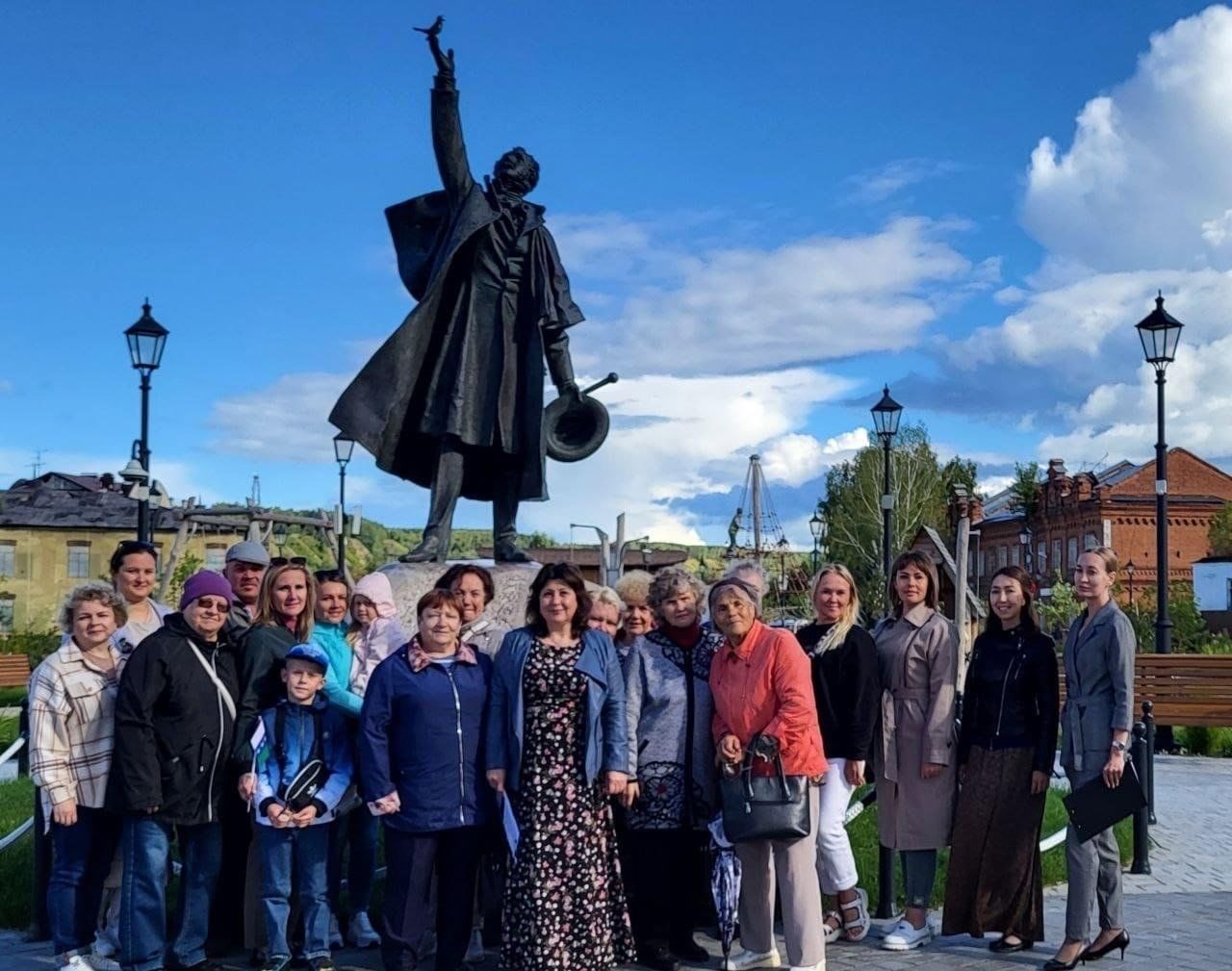 памятник алябьеву в тобольске на базарной площади