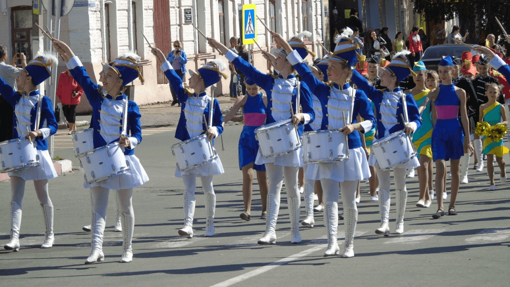 Ансамбль барабанщиц мажоретки