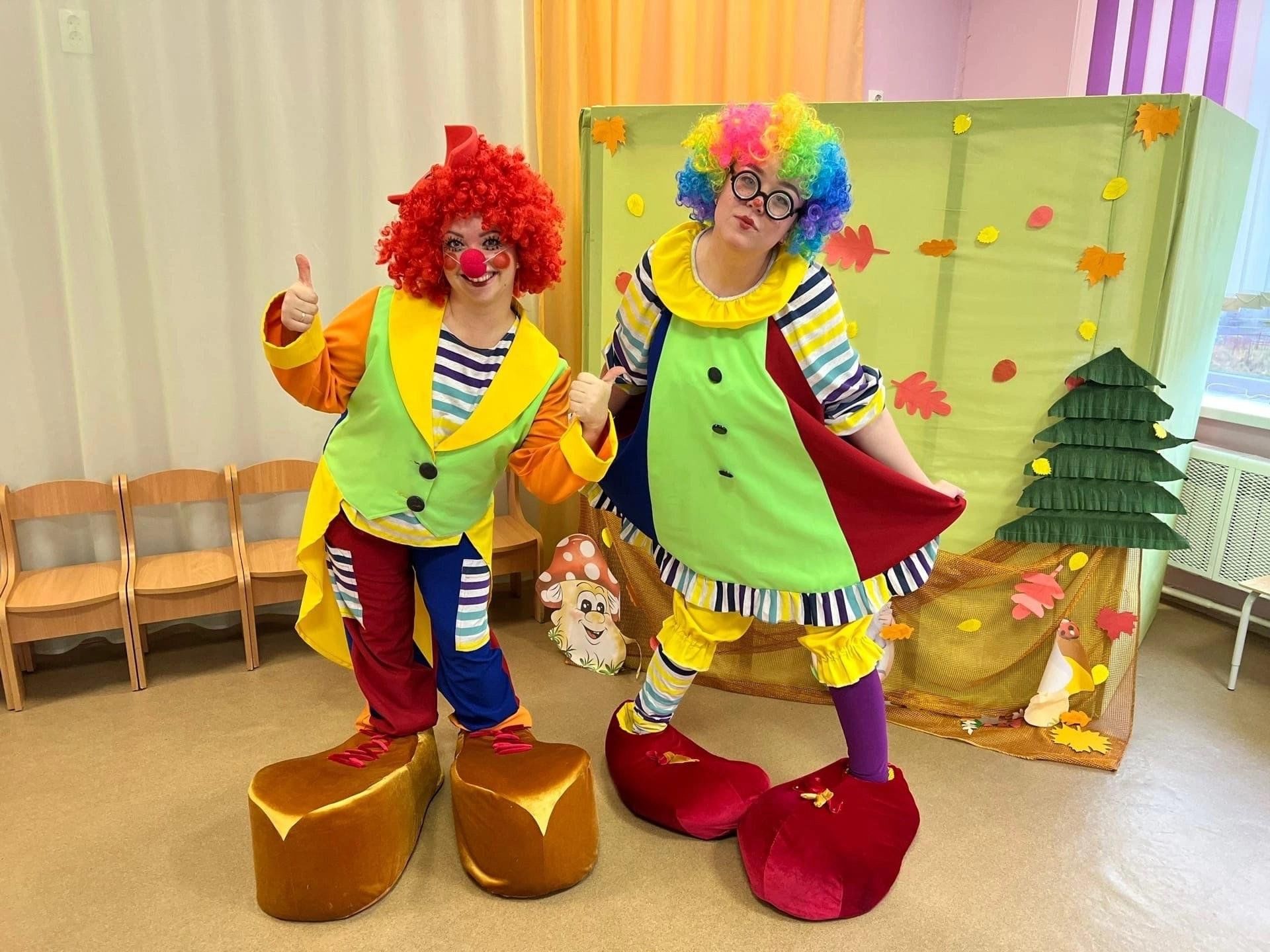 Clown show. Клоуны 2023. Клоун в онкологический центр.