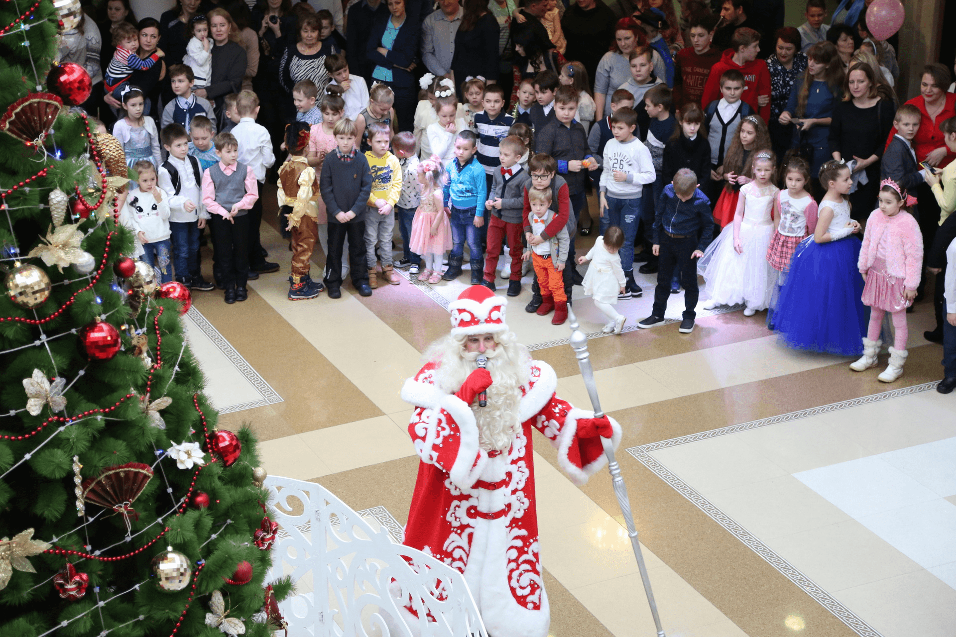 Драмтеатр новогодние представления. Пенза, елка в драмтеатре Пенза. Елка в драмтеатре Пенза. Новогодняя елка драмтеатр Пенза. Новогоднее представление в драмтеатре Пенза.