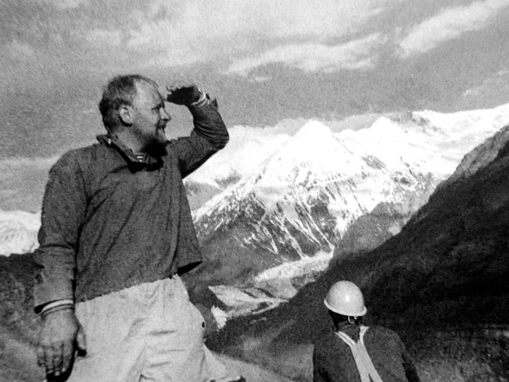 Юрий Визбор на восхождении. 1970-е. Иллюстрация из книги Юрия Визбора «Стихотворения и песни. Сочинения в двух томах». Москва: Издательство «Локид», 1999